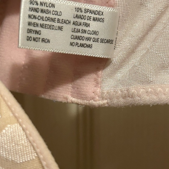 Gaiyi pink wireless bra -size 38C - Picture 5 of 7